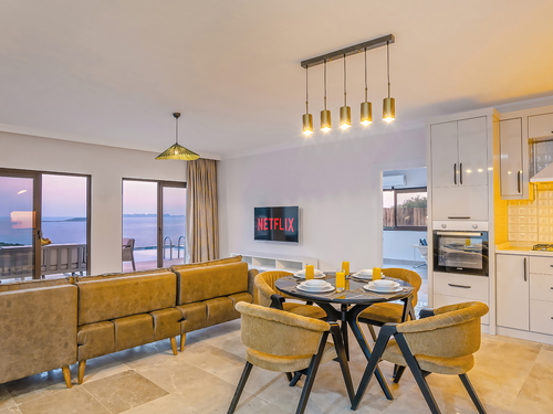  gece  -  Kasım
  | Kaş Yeniköy’de Deniz Manzaralı, Jakuzili Balayı ve Aile Villası – 4 Kişilik Tatil İçin İdeal Seçim